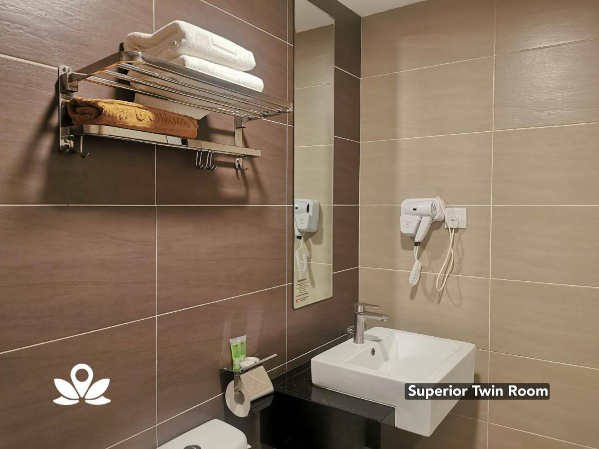 Zen Rooms Ambassador Residence Bintulu Dış mekan fotoğraf